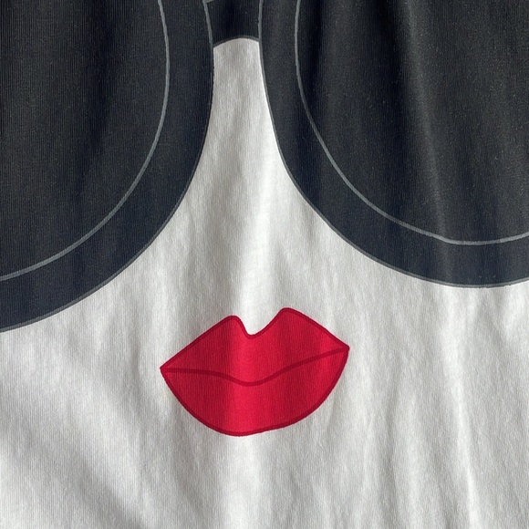 ALICE & OLIVIA Stace Face Jasper Roll Sleeve Tee - Picture 7 of 16